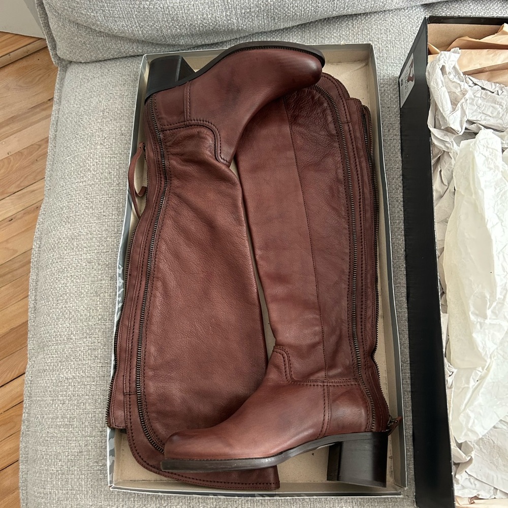 Chic Brown Leather Heeled Boots for Women